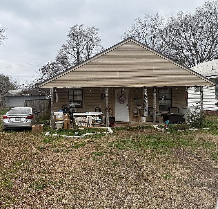 1st image of 615 SE Avenue D