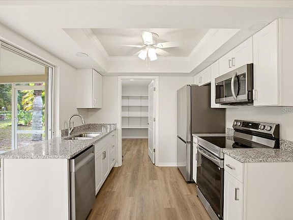4th image of 2278 Pinellas Dr