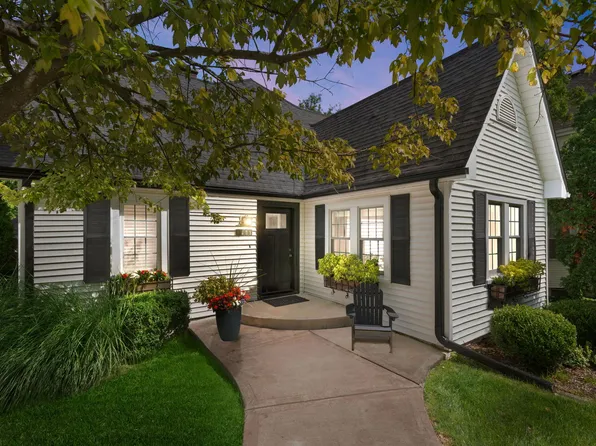 1960 Elmore Ave, Downers Grove, IL 60515