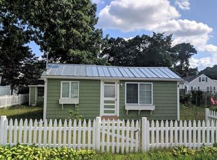 8 Union Ave, Wareham, MA 02571