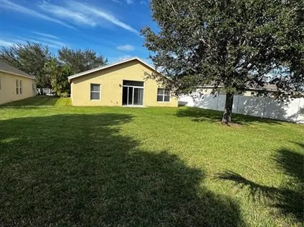 420 Lexington Blvd SW, Vero Beach, FL 32962