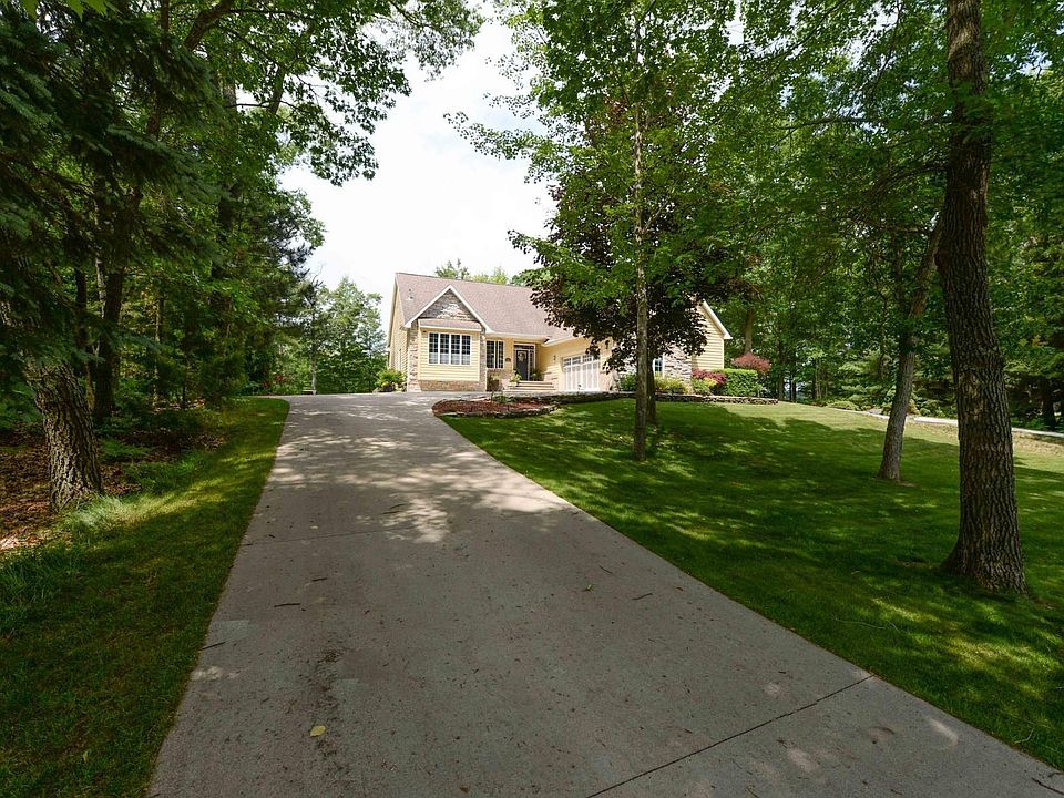 1st image of 7021 Lakewood Dr