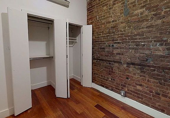 4th image of 199 E 4th St APT 1