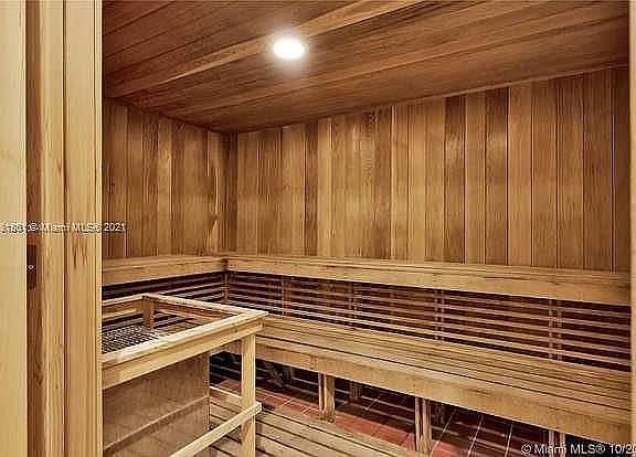 5th image of 20379 W Country Club Dr APT 2533