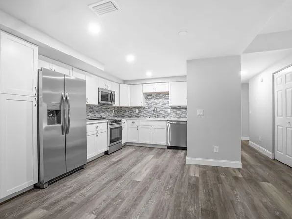 250 SE Four Winds Drive #204, Stuart, FL 34996