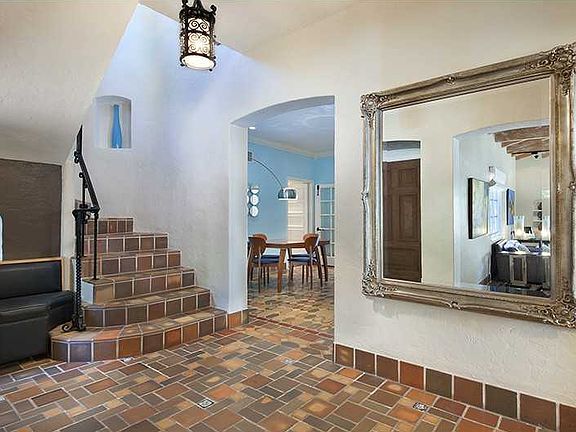 3rd image of 2865 Fairgreen Dr