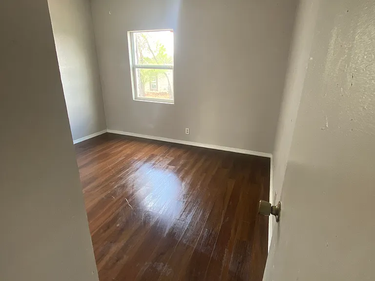 1324 Churing Dr — Photo 13