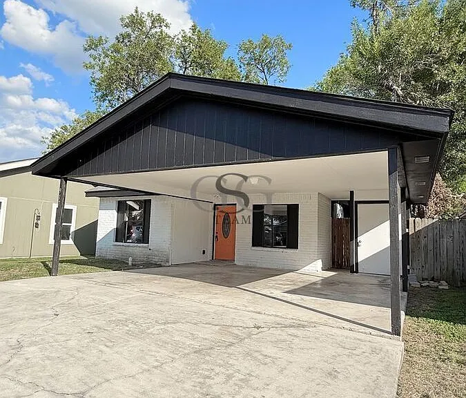 917 Sundance St — Photo 3