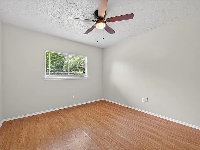 2310 Woodwind Dr — Photo 29