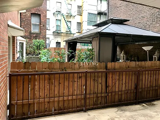 Rented by NY Living Solutions | media 25