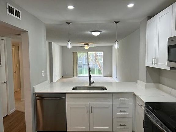 4th image of 1100 NW 87th Ave APT 202