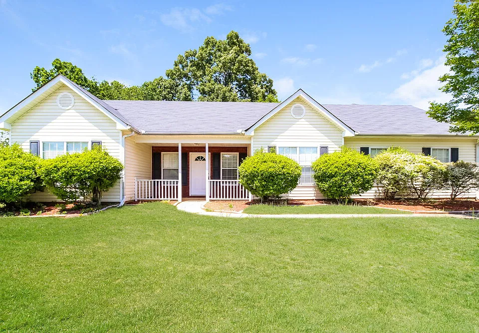 301 Greenleaf Ct