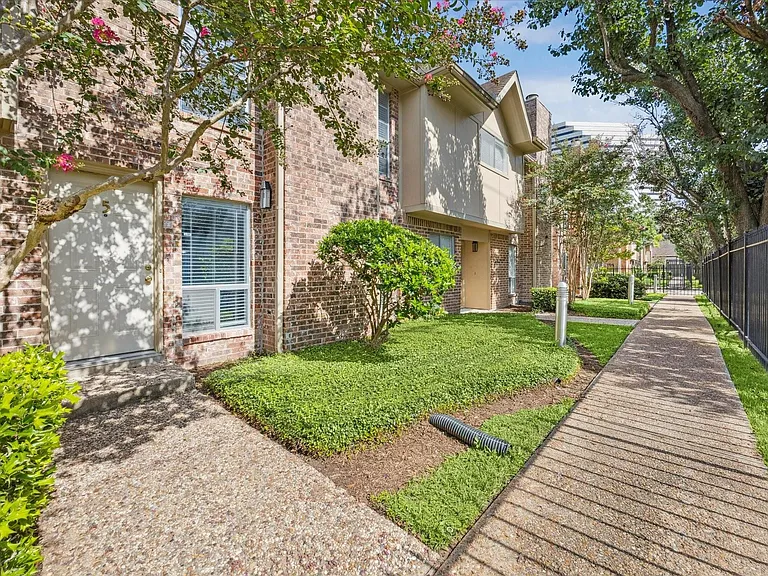 2501 Bering Dr #5 — Photo 15