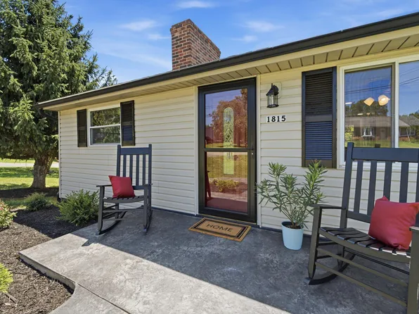 1815 Scuffling Hill Rd, Rocky Mount, VA 24151