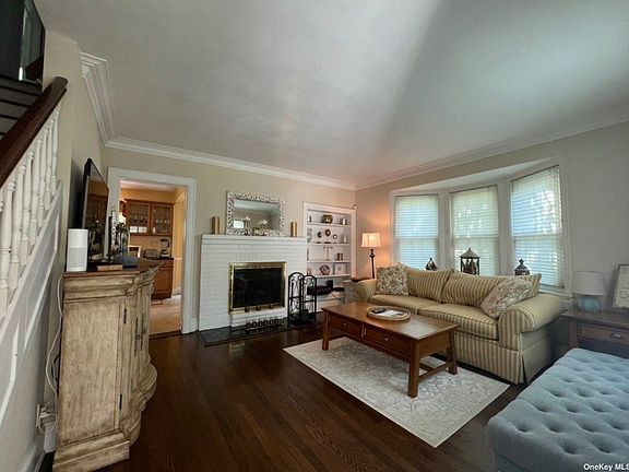 4th image of 73 Abbott Dr