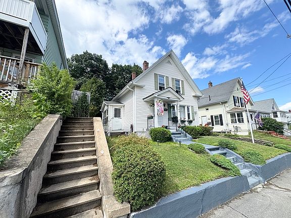 4th image of 349 Parker St