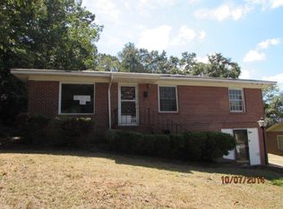 8 Lowe Dr, Columbus, GA 31903