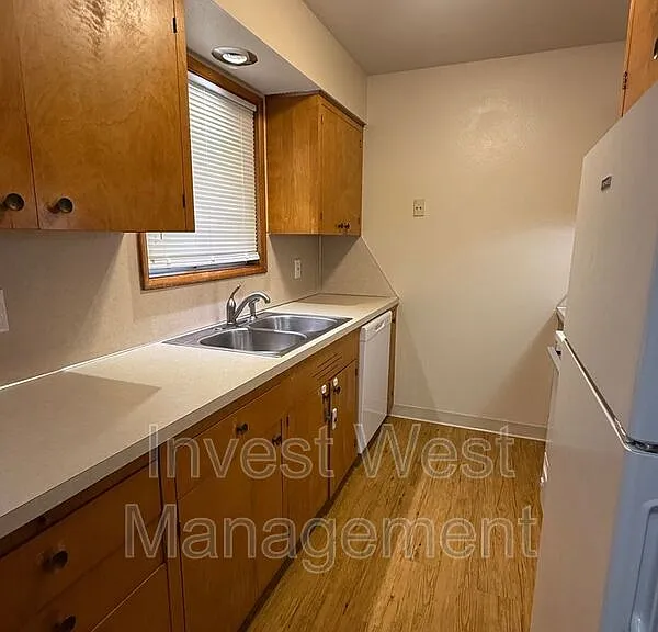 6409 Kansas St #F — Photo 3