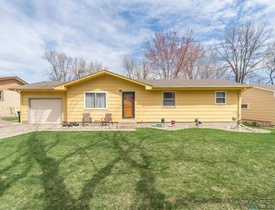 5708 W 50th St, Sioux Falls, SD, 57106