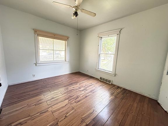 4th image of 718 N Bellevue Ave