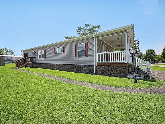 4th image of 10488 Twin Ponds Dr