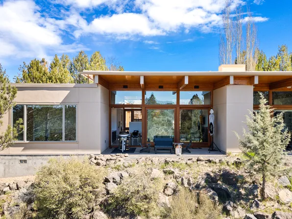 2237 Reserve Camp Ct, Bend, OR 97703
