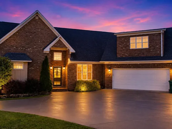 105 N Stallion Dr, Cowpens, SC 29330