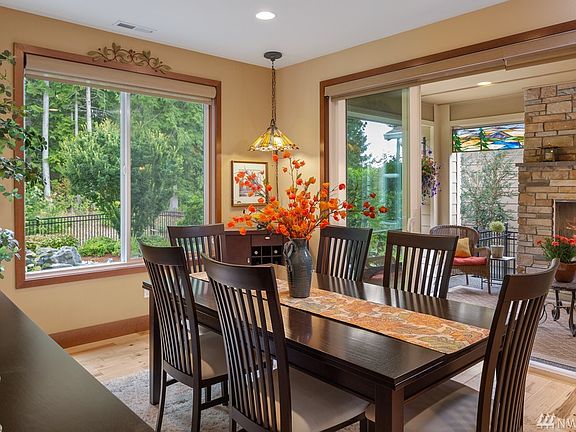 3rd image of 14702 Knoll Park Ct E