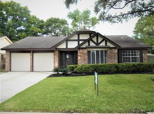 12242 Meadowhollow Dr, Meadows Place, TX 77477