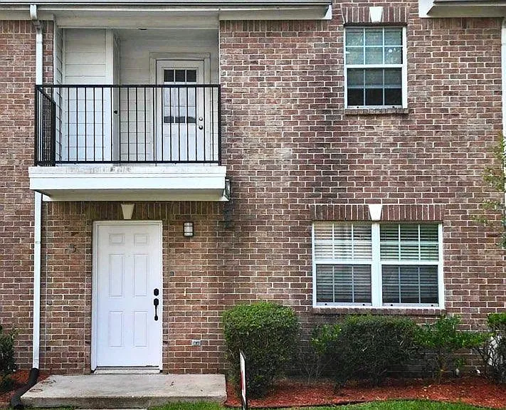 11899 Algonquin Dr #5 — Photo 1
