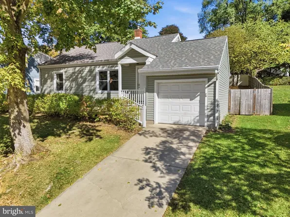 125 Clover Rd, State College, PA 16801