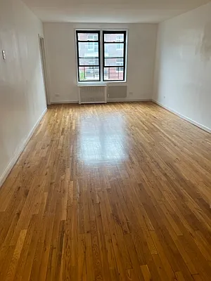 Rented by Strictly Realty Inc | media 22