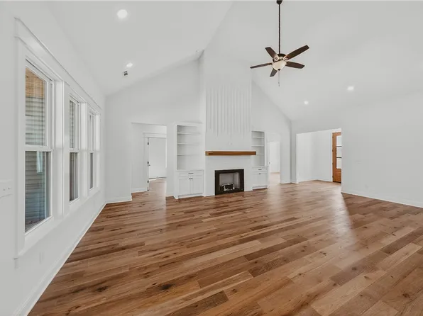 29 Grantham Dr, Bella Vista, AR 72714