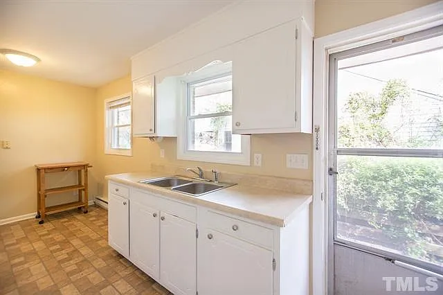 1026 Oakland Ave #1026 — Photo 6