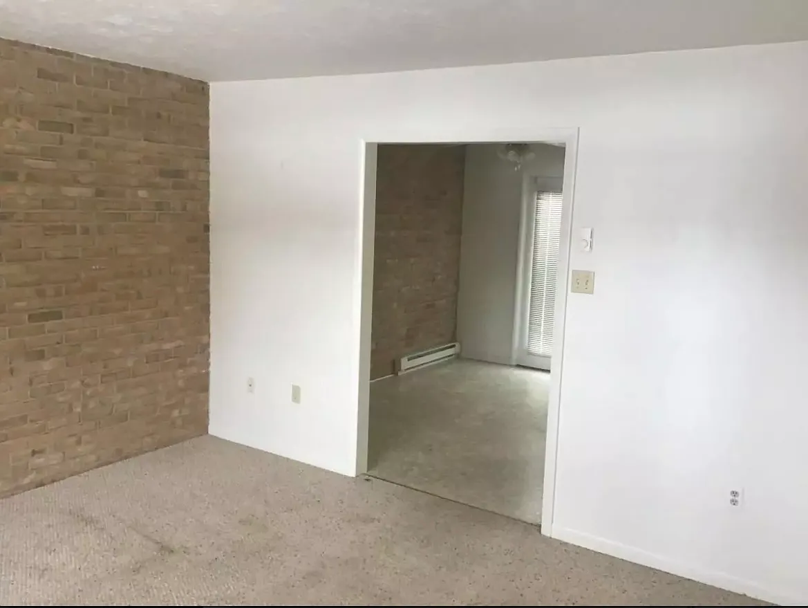 2 bed, 1.5 bath, 1000 sqft, $1,200 — Photo 1