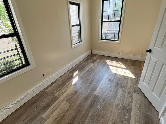 2nd image of 40 Maple Pkwy #2400