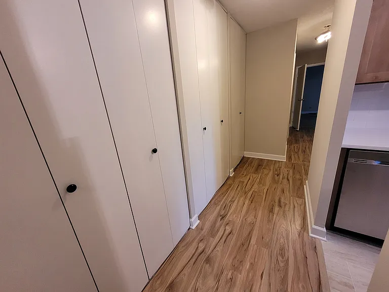 111 S Baybrook Dr #112 — Photo 3