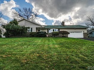 147 Oxford Rd, Colonia, NJ 07067