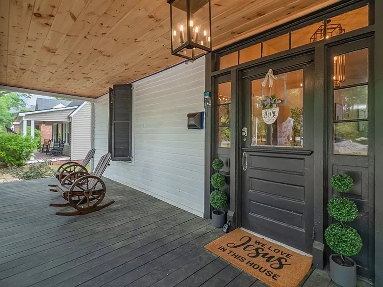 226 Huger St — Photo 13