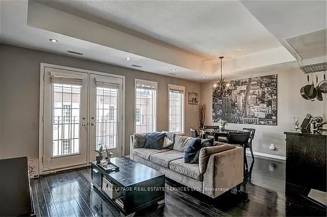 11 Niagara St #7 — Photo 2