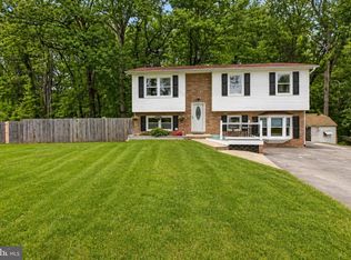 39510 Pocahontas Dr, Mechanicsville, MD 20659