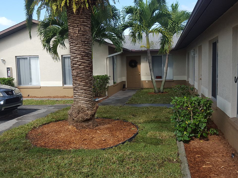 1st image of 1811 SE 15th Pl #1-4