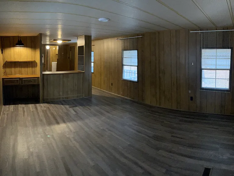 375 Deaton St — Photo 5