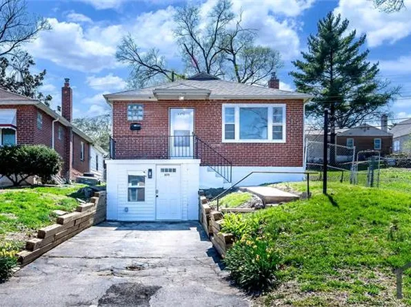 8370 Orchard Ave, Saint Louis, MO 63132