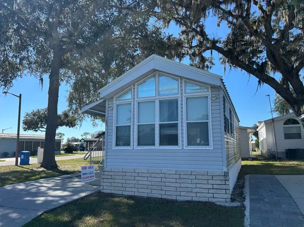 37811 Chancey Rd #195, Zephyrhills, FL 33541