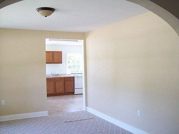 5th image of 1110 E Orange Ave