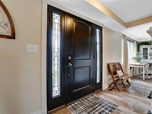 5th image of 7751 Berchman Dr
