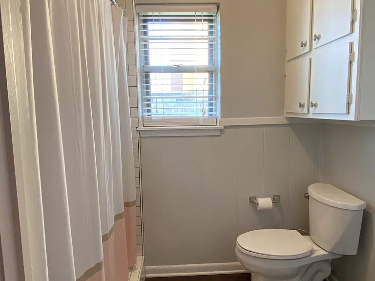 7504 Hollyoak Dr — Photo 18