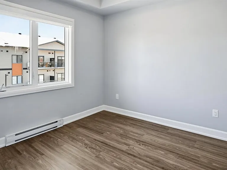 2396 Cleroux Cres #208 — Photo 10