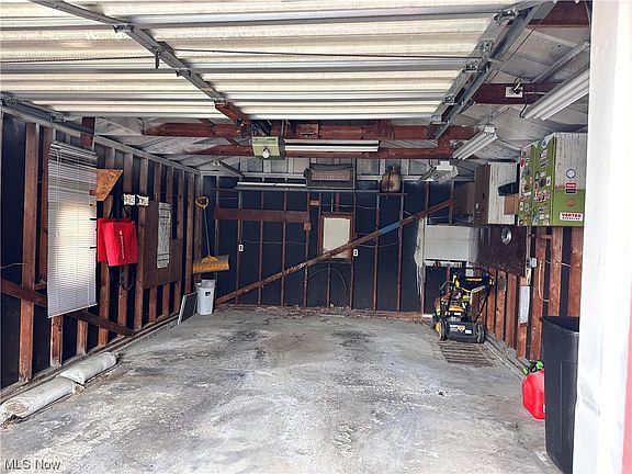 5th image of 412 Illinois Ave